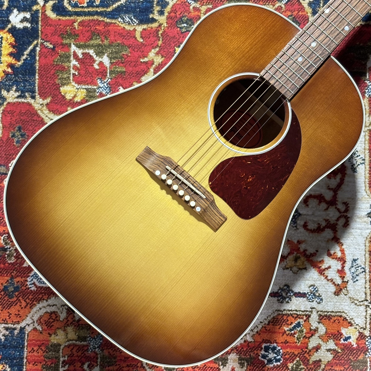 GibsonJ-45 STD Red Spruce