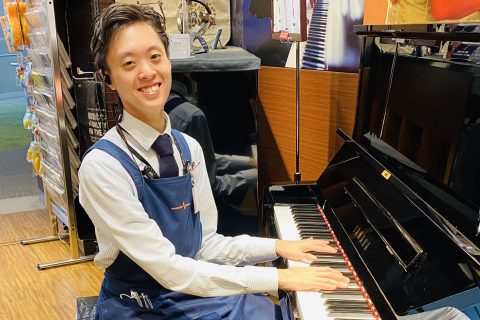 スタッフ写真 小沢