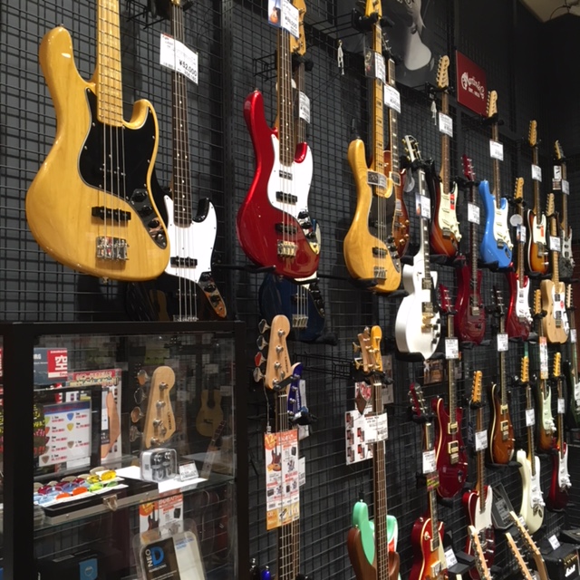 エレキベース 初心者の為のベース選びガイド ららぽーと豊洲店 店舗情報 島村楽器