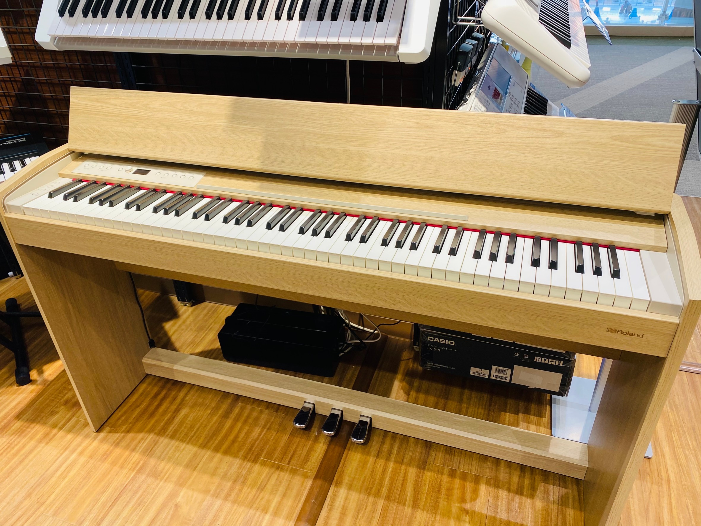 【新製品】Roland電子ピアノ「F701」入荷いたしました！