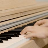 ピアノを始めたお子さまにぴったりな1台を！専門スタッフがご案内します♪