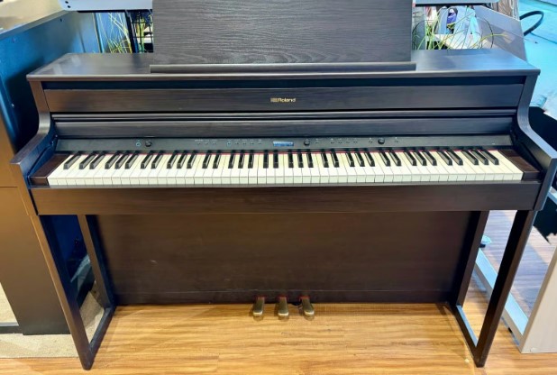 Roland（ローランド）HP704/DRS　※店頭展示品1台限り/本体めくれありのため特別価格