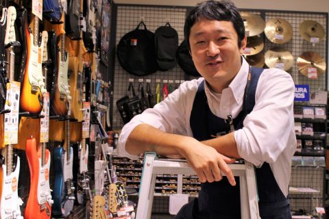 スタッフ写真 副店長 ギターアドバイザー バンド関連全般 木下