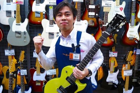 スタッフ写真 エレキギター・エレキベース 勝部