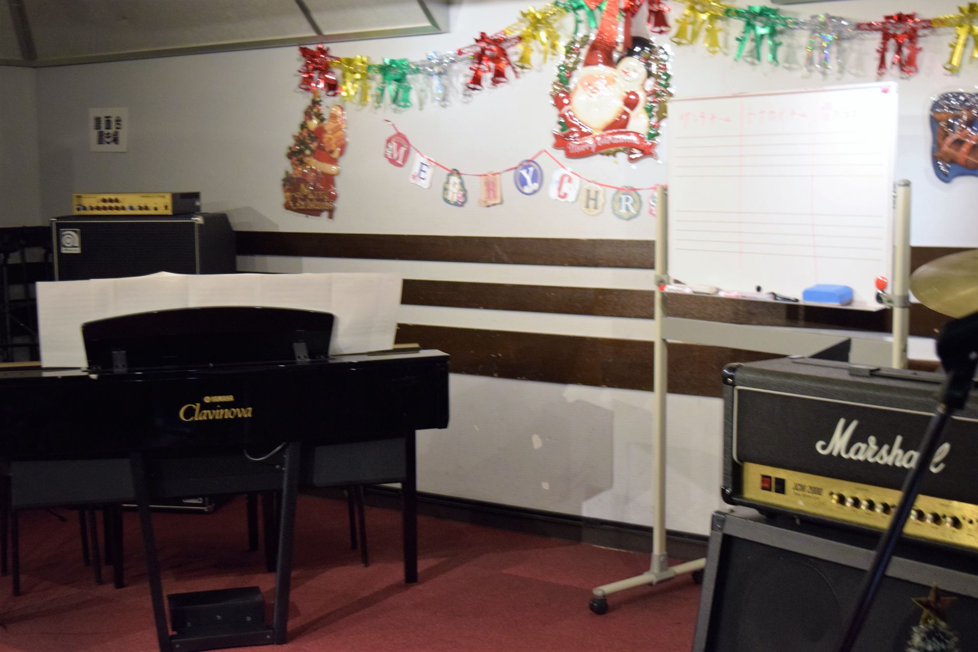 *12月9日（日）ミュージックサロン会員様参加クリスマス会が行われました！ [!!こんにちは！ピアノインストラクターの田場川です。]]もう年の瀬ですが本日行われましたクリスマス会を]]レポートいたします♪!!] 今年は[!!サックスサロン復活!!]ということで、今までとは違ってサックスサロン会員様に […]