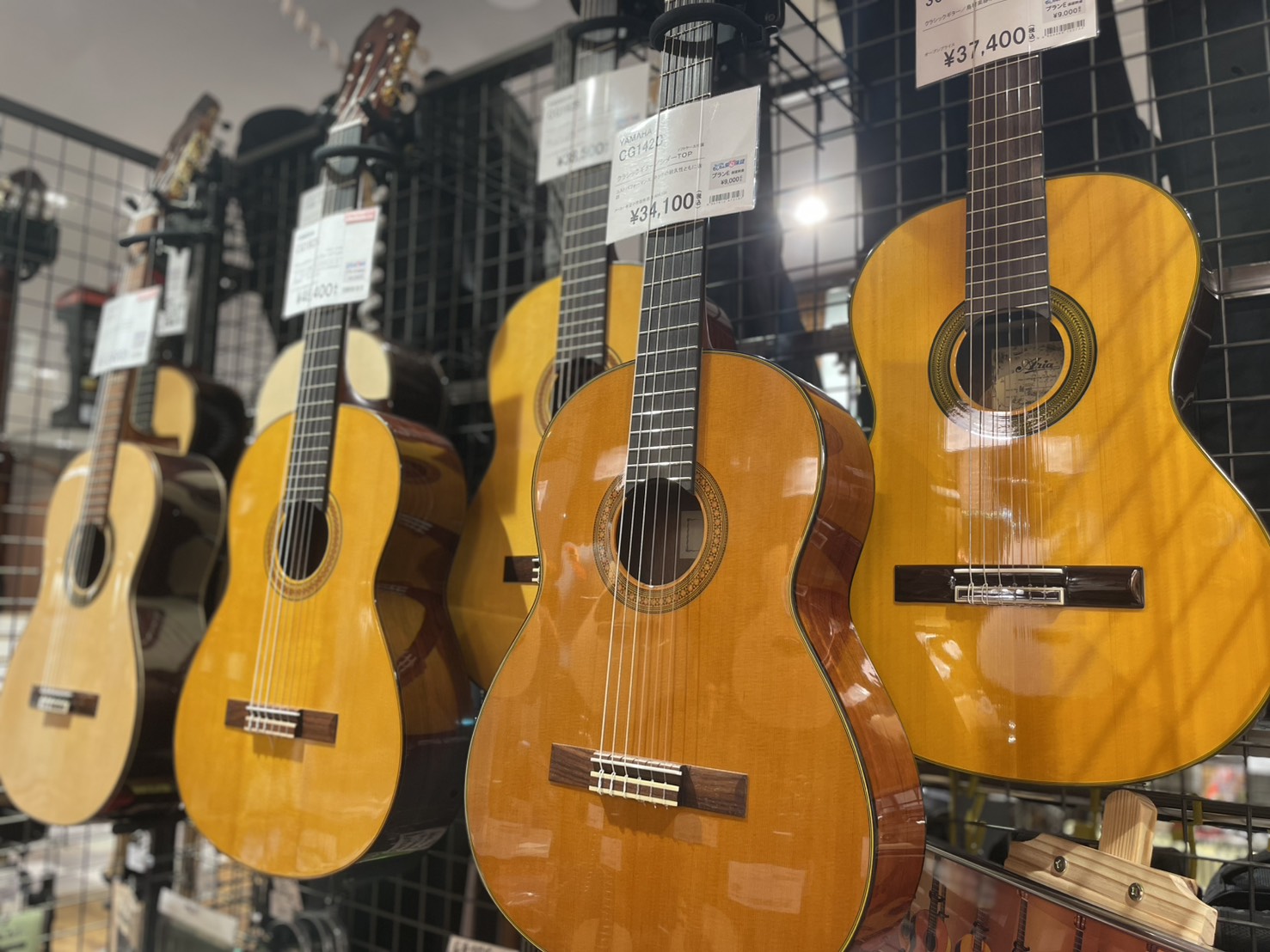 CONTENTSクラシックギターお取り扱いございますクラシックギターの種類展示ブランド一覧下取りでのお買い替えが可能です年に一度の祭典：クラシックギターフェスタロハル津田沼店クラシックギター担当問い合わせ先クラシックギターお取り扱いございます 島村楽器ロハル津田沼店では、クラシックギターをお取り扱い [&hellip;]