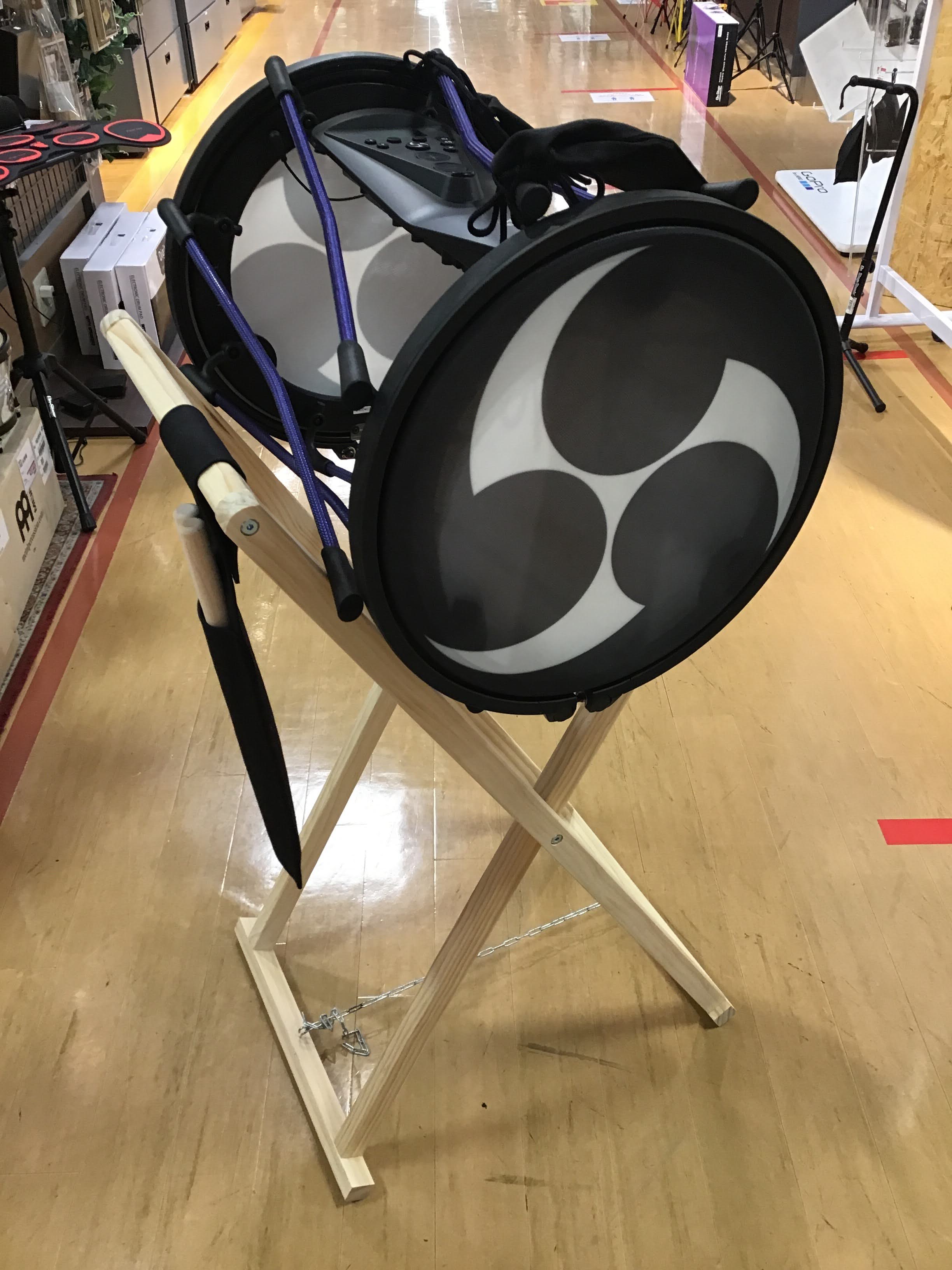 自宅で和太鼓が叩ける！で話題の世界初の電子太鼓TAIKO-1が入荷！いろんな太鼓の音色がこの一台に！
