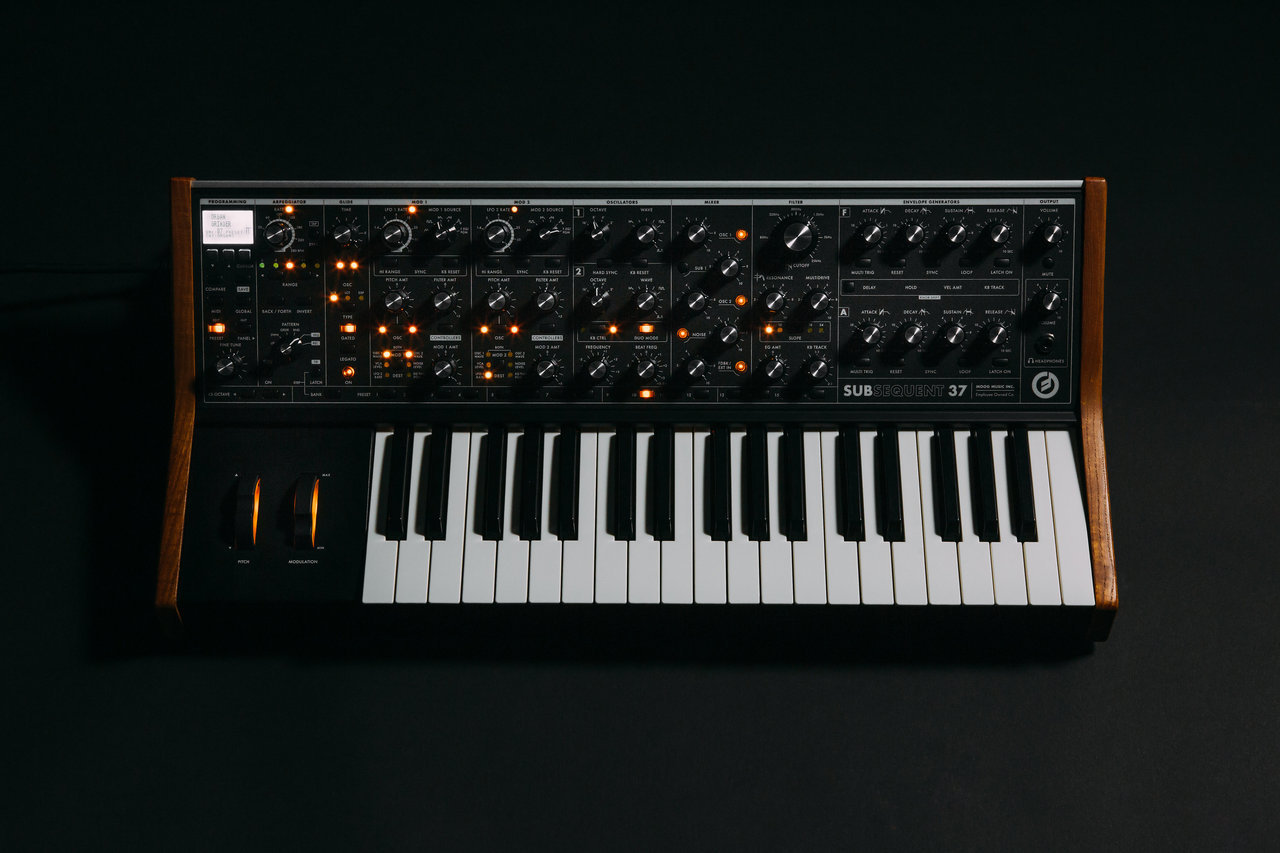 【値上げ前価格!】Moog Subsequent 37