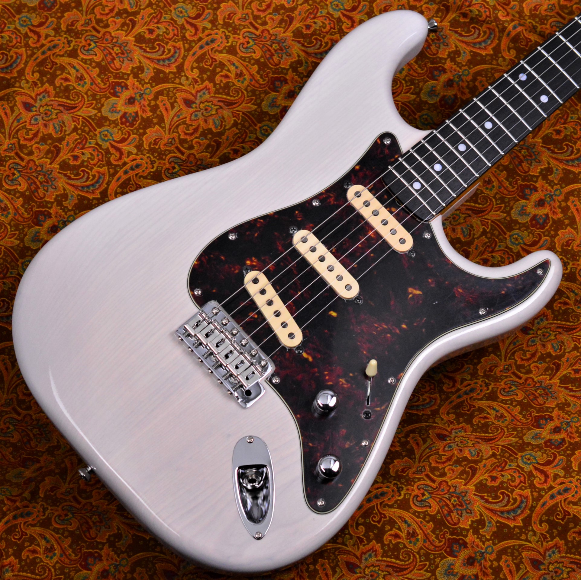 K.Nyui Custom GuitarKNST / Trans White