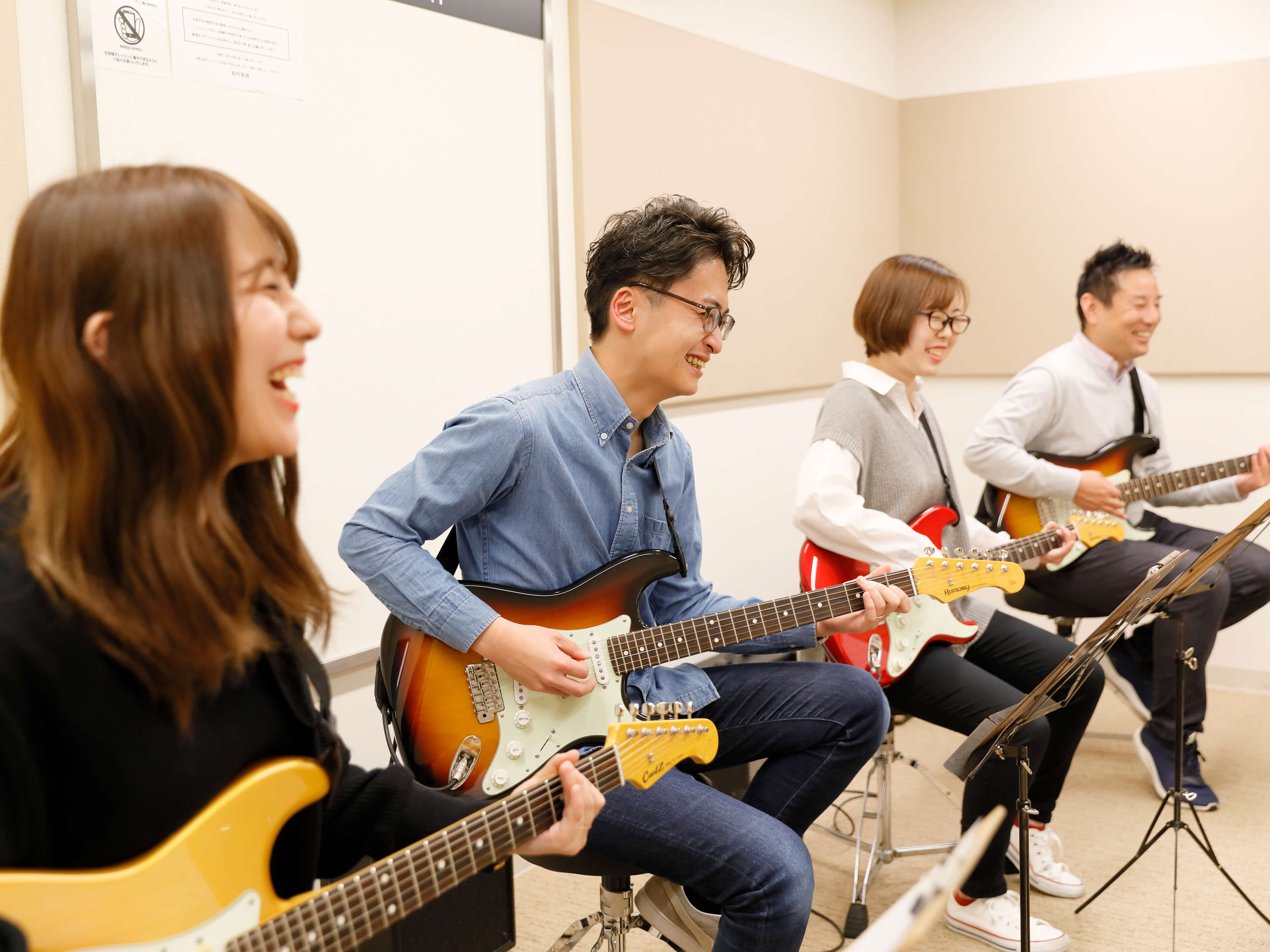 「昔から楽器に憧れていたけれど、今からでは遅いかも…」「仕事や家事の息抜きに、何か没頭できる趣味が欲しい」「学生時代にやっていた楽器を、もう一度基礎から習いたい」 そんな大人の方にこそ、音楽教室はおすすめです！島村楽器 沖縄・浦添パルコシティ店では、10代の学生さんからシニア世代の方まで、幅広い年代 [&hellip;]