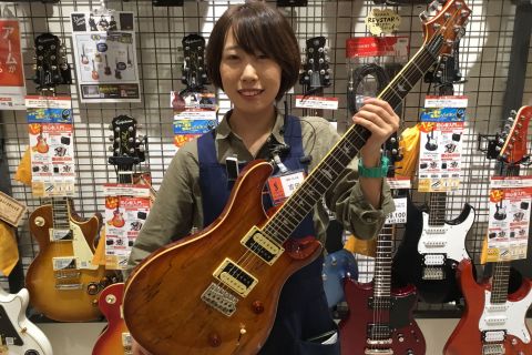 スタッフ写真 ギターアクセサリー 吉田