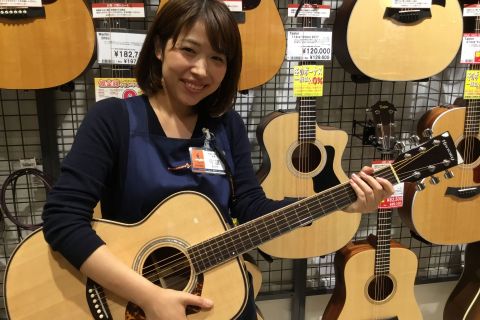 スタッフ写真 店長 守屋