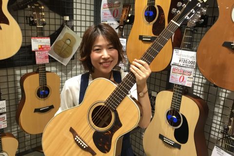 スタッフ写真 店長 守屋