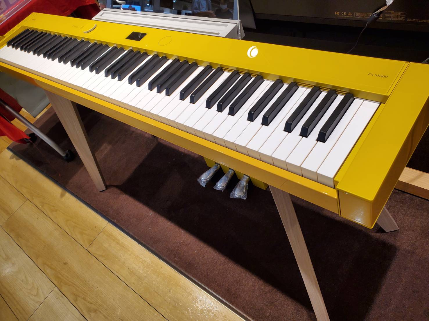 奥行約30cmの電子ピアノをご紹介♪ CONTENTSプラスチック鍵盤でコストパフォーマンスに優れたモデル木製鍵盤で演奏性もデザイン性も抜群なモデルご相談はこちらまで♪プラスチック鍵盤でコストパフォーマンスに優れたモデル 木製鍵盤で演奏性もデザイン性も抜群なモデル ご相談はこちらまで♪ 実際にピアノ […]