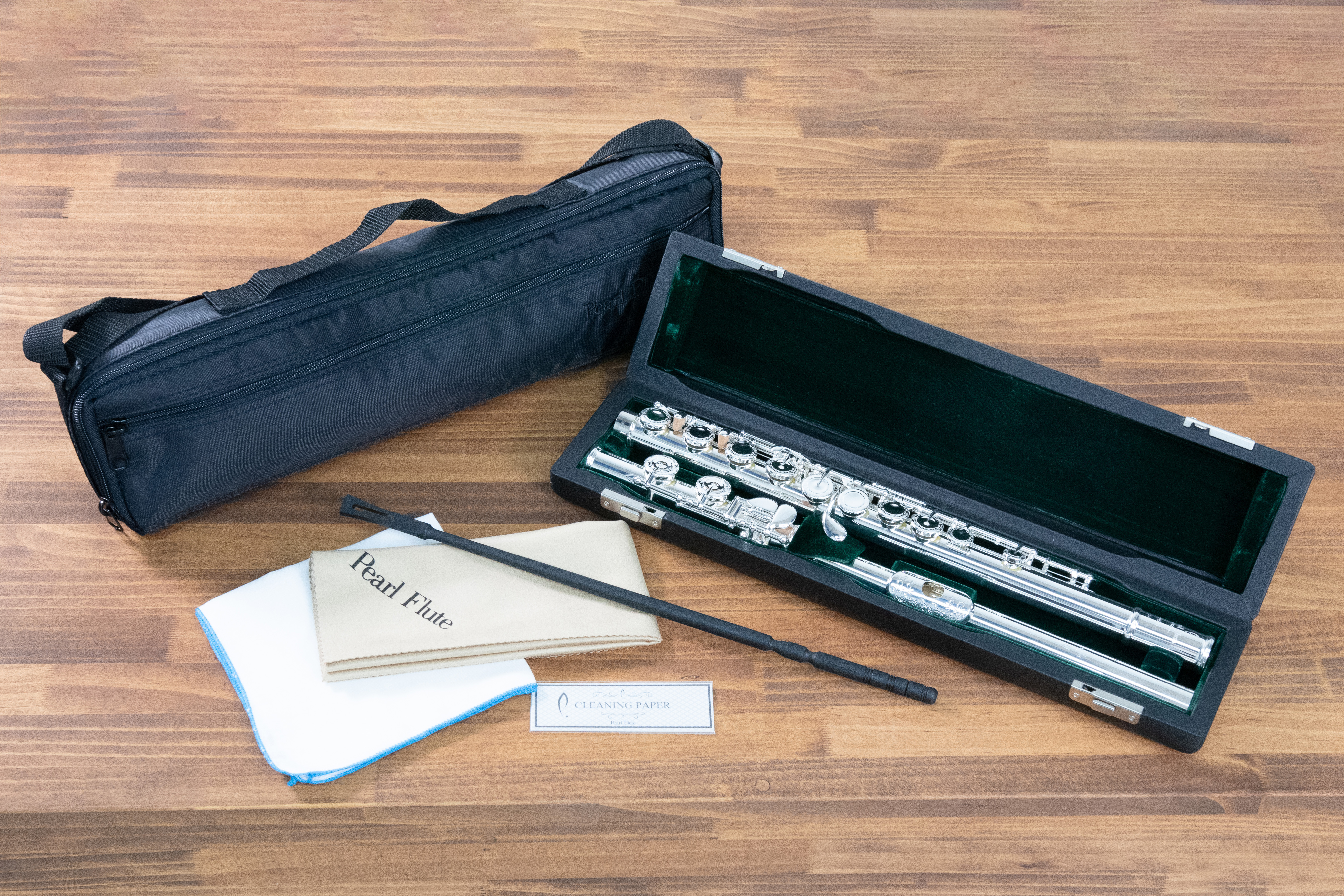 こんにちは(^▽^)/管楽器担当の井上です。 今回は島村楽器とPearl Flute のコラボ商品、DOLCE PRIMOの新製品「F-DPS/E-ESS」をご紹介します。 「F-DPS/E-ESS」の一番の特徴はキイに施された繊細な彫刻です！ リッププレートにも手彫りの彫刻が施されています。 とて […]