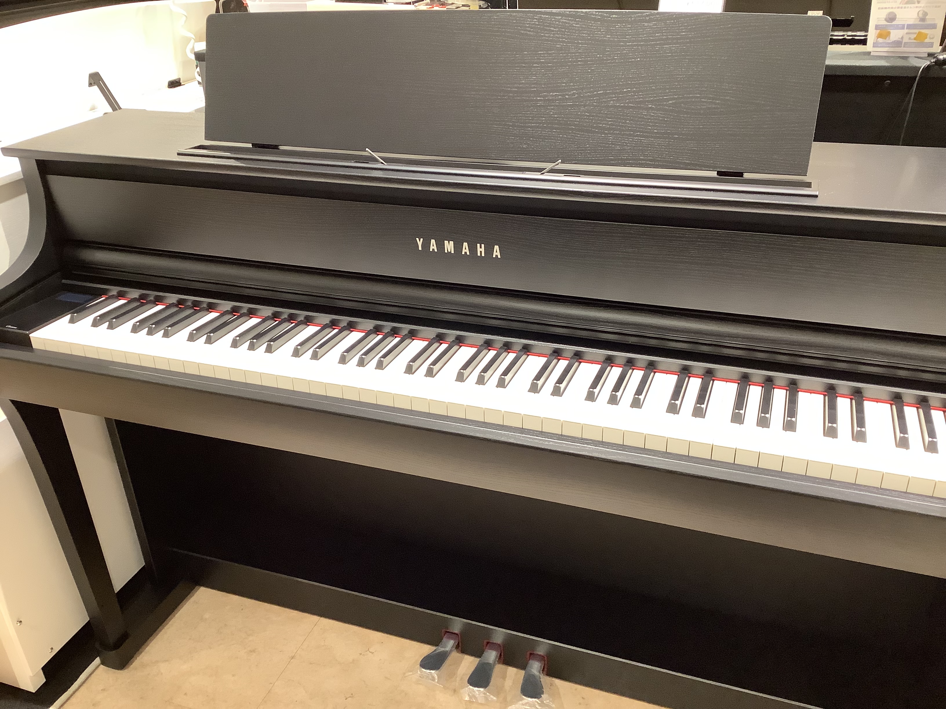 皆さま、いつも島村楽器浦和パルコ店のHPをご覧頂きありがとうございます(^^♪　 ついについに待望のYAMAHA　クラビノーバ新製品、CLP-875（ブラック）が浦和店に入荷致しました♪　展示を楽しみに待ち望んで下さった方、是非是非店頭でお試しください♪ CONTENTS♪CLP-875　カラーバリ […]