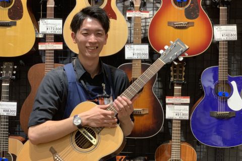スタッフ写真 ギター、デジタル 小澤