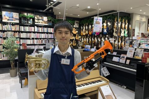 スタッフ写真 管楽器、ドラム担当 若林