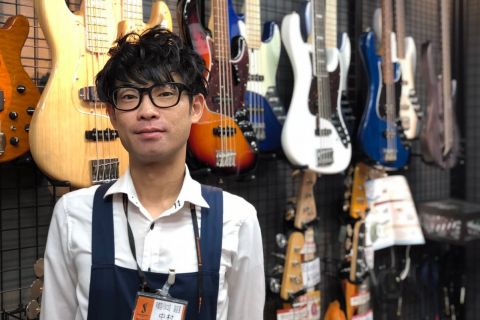 スタッフ写真 副店長/エレキギター/ベース/アンプ/エフェクター/中古楽器 中村