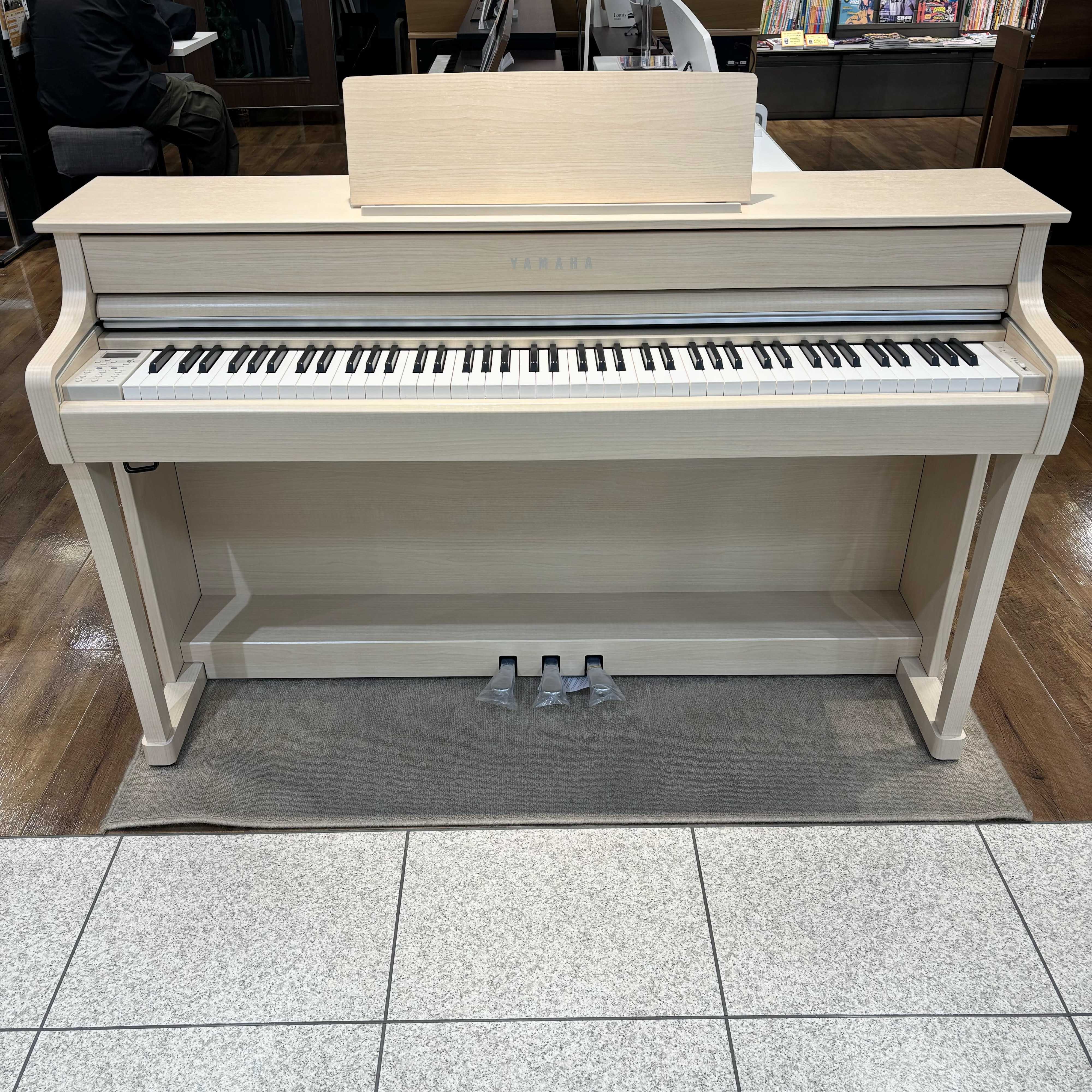 YAMAHA×島村楽器コラボレーションモデルSCLP-8350(EM)