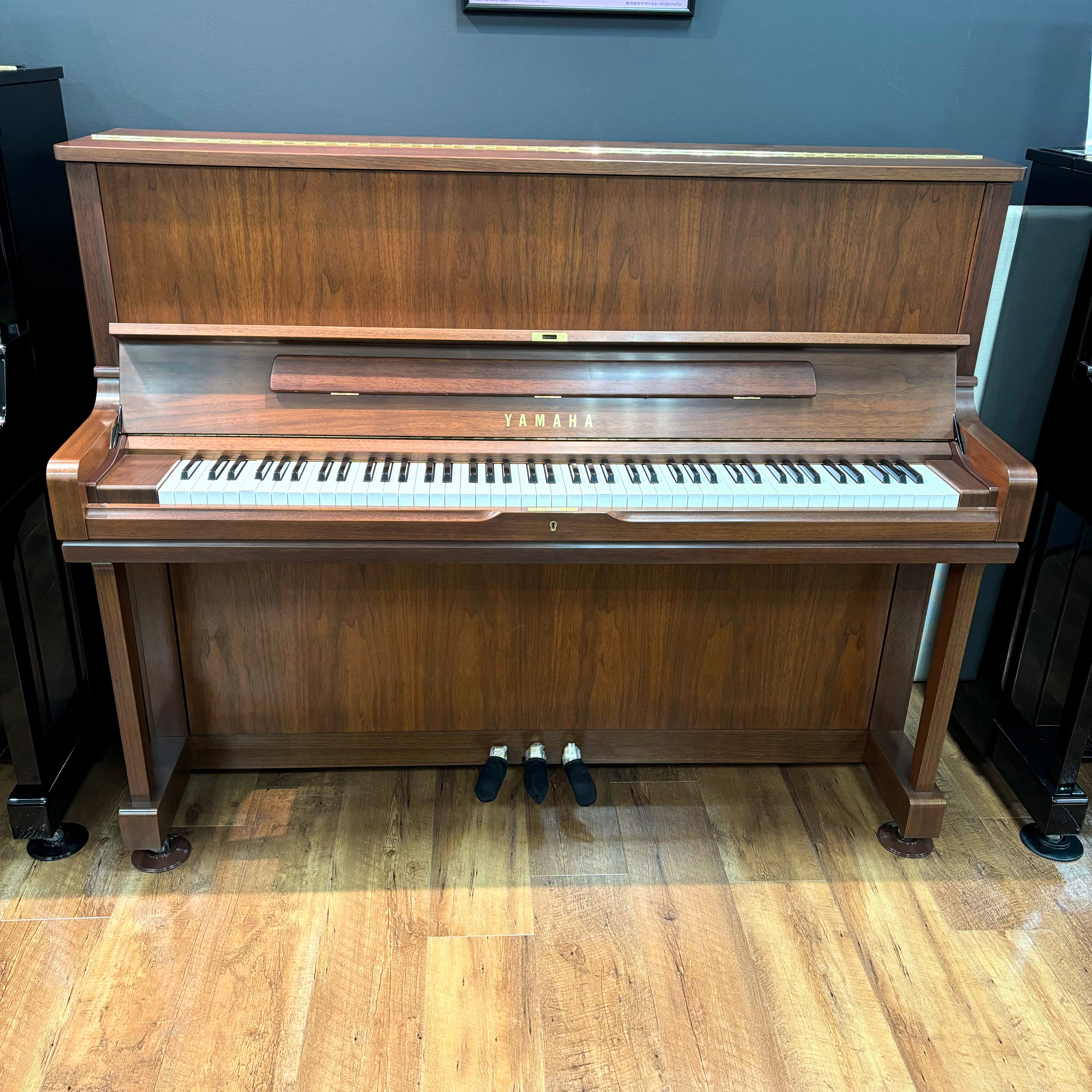 新品アップライトピアノヤマハ YUS1Wn