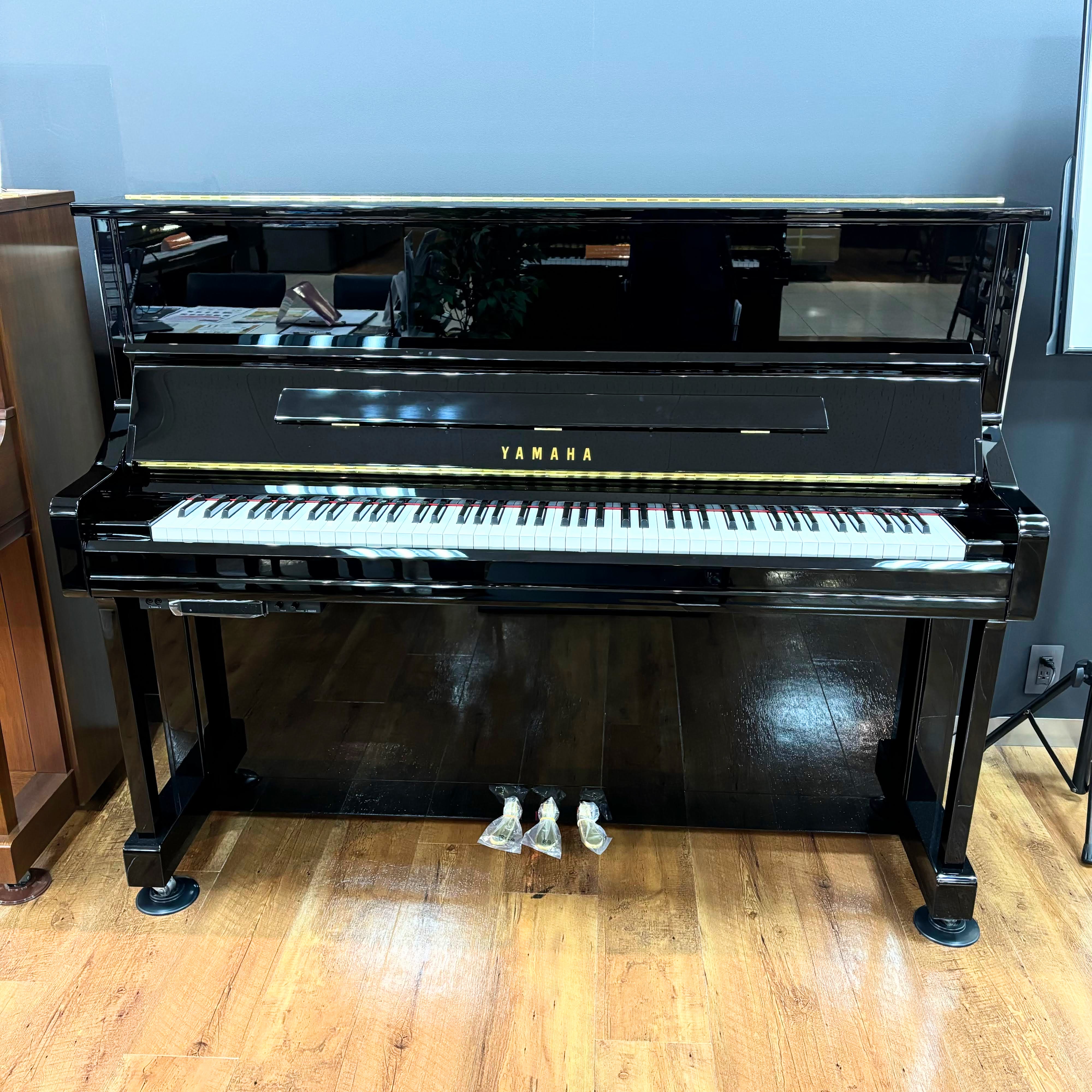 新品アップライトピアノヤマハ YUS5