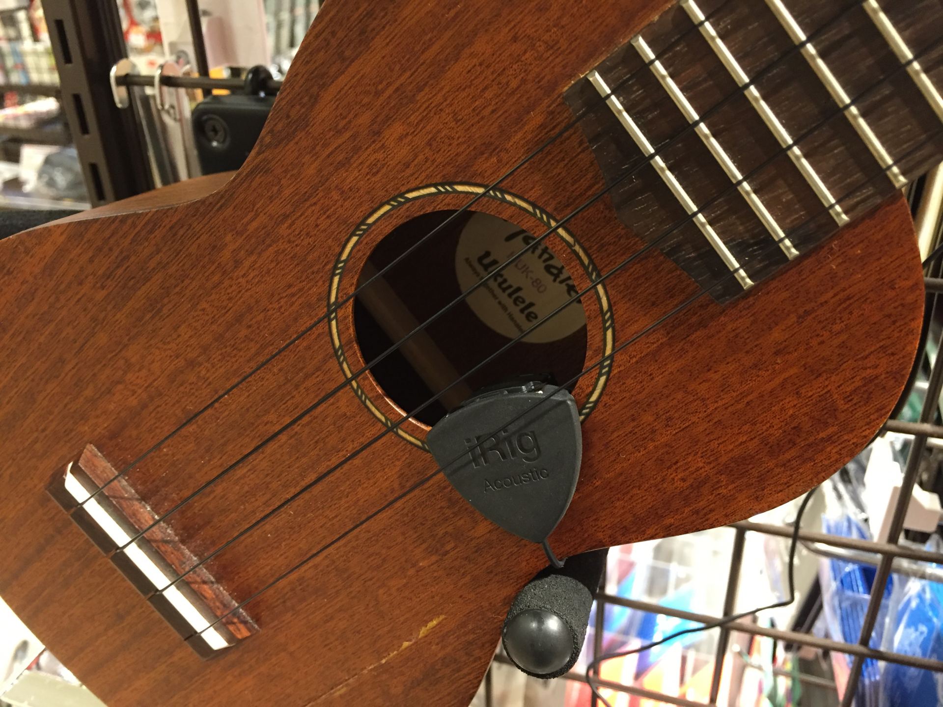 アコギ・ウクレレ】加工無しで使えるピックアップ、iRig Acoustic