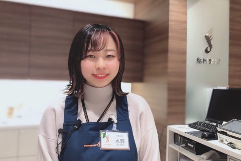 スタッフ写真 レジスタッフ 水野