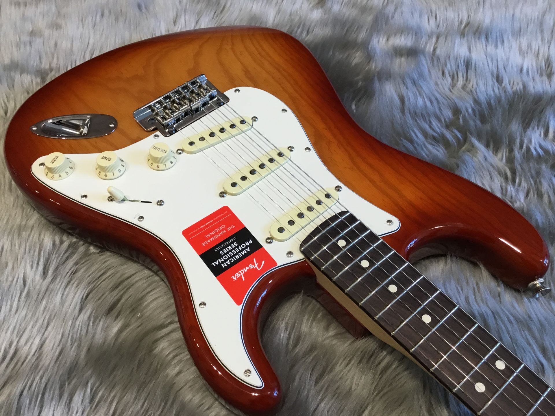 【入荷情報】Fender – American Professional Stratcaster