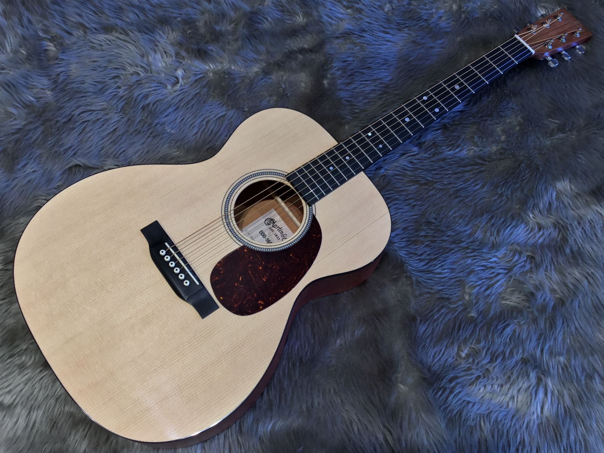 【入荷情報】Martin – 00016GT