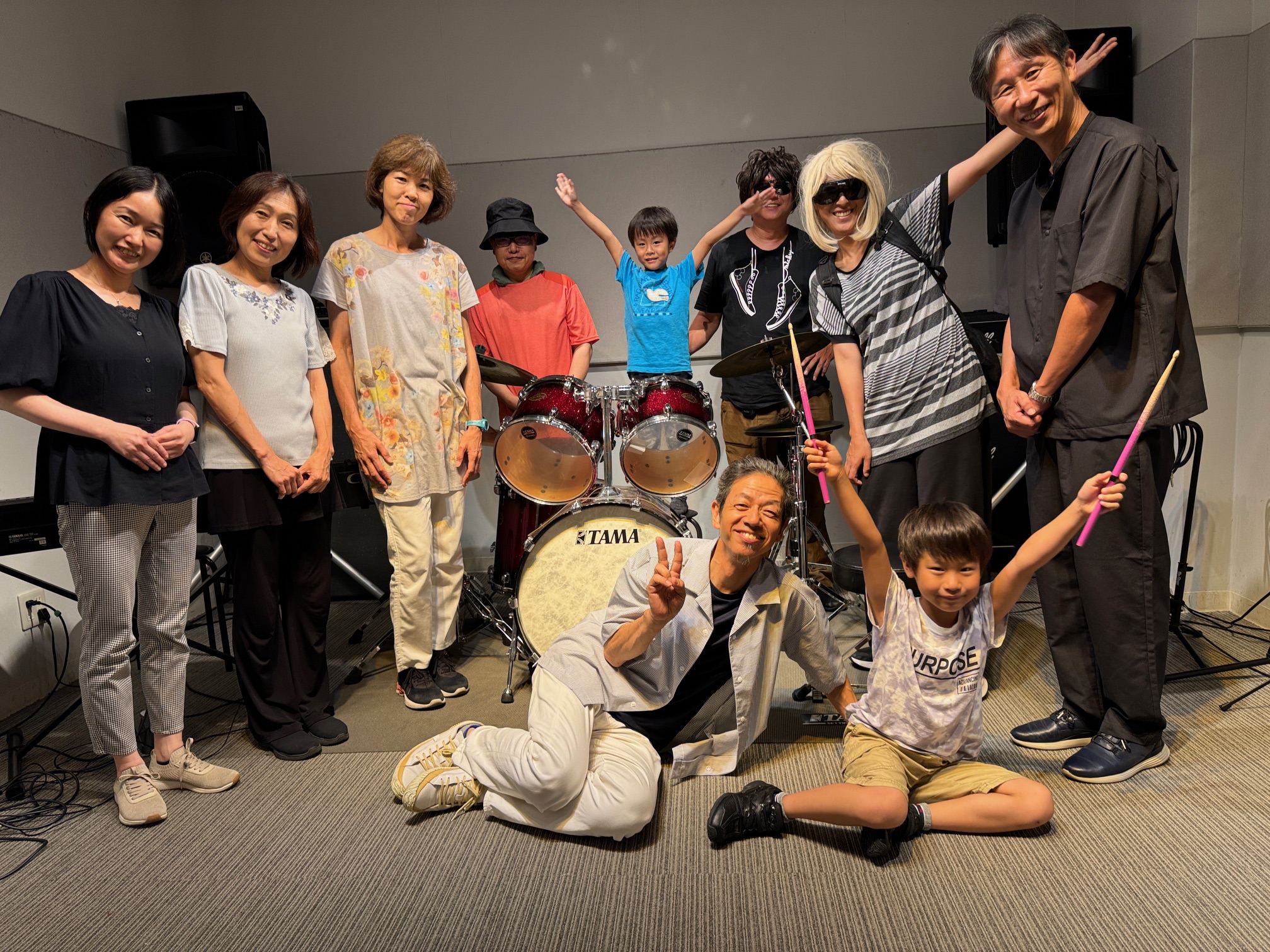 CONTENTS無事終演致しました！～出演者様（順不同）～ご出演いただきました皆様！ありがとうございます！無事終演致しました！ 皆様こんにちは！当イベント担当の田下でございます！2024年8月25日に島村楽器イオンオール和歌山店のスタジオにて開催されたインストアライブ「MUSICA DAL VIVO […]