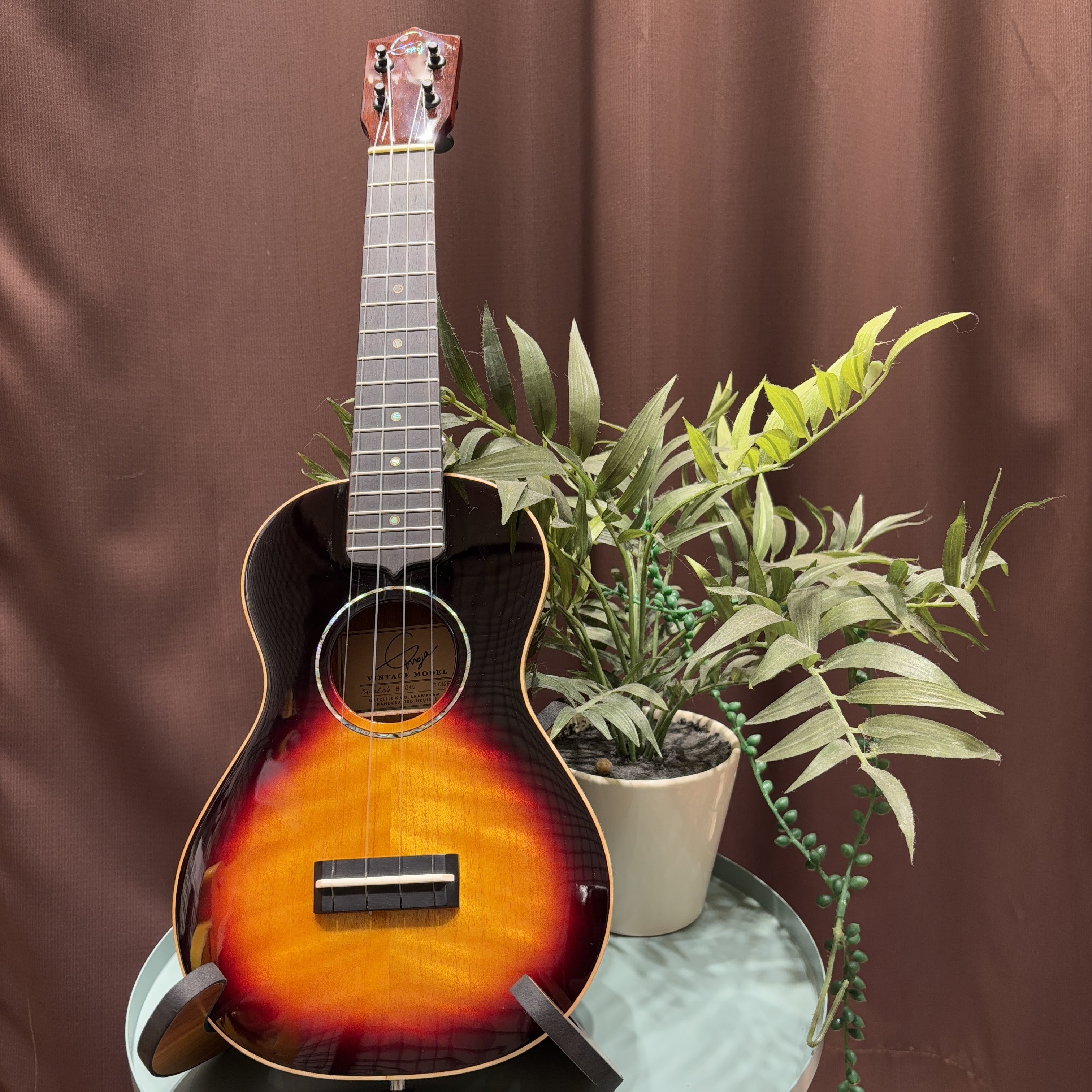 100年前のギブソンのウクレレをG-Laboが現代風にアレンジ！GM vintage 16フレット　P.Uなし