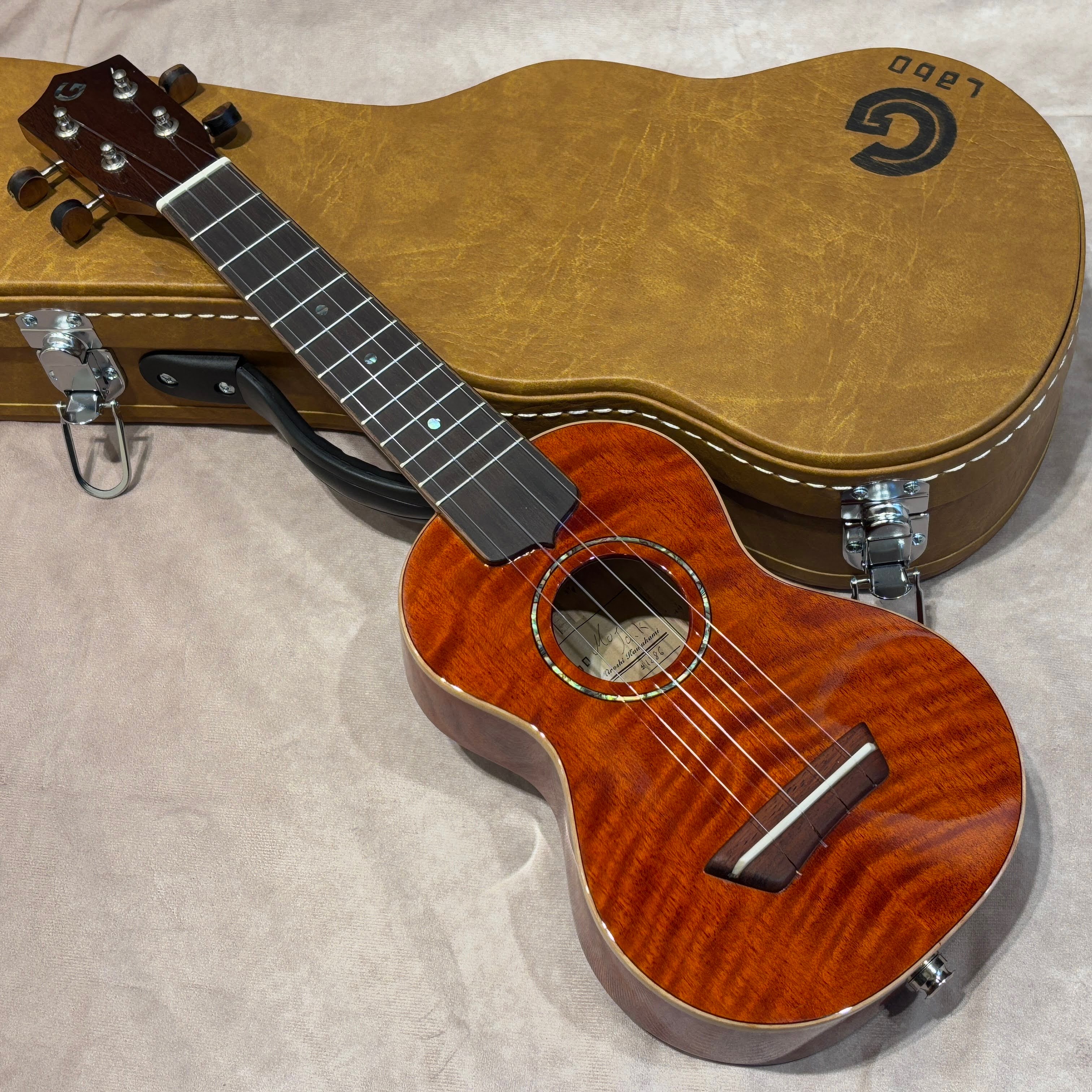 個性的なカラーリングで気分も上がる♪ベトナムメイプル　アンバーカラー P.Uあり