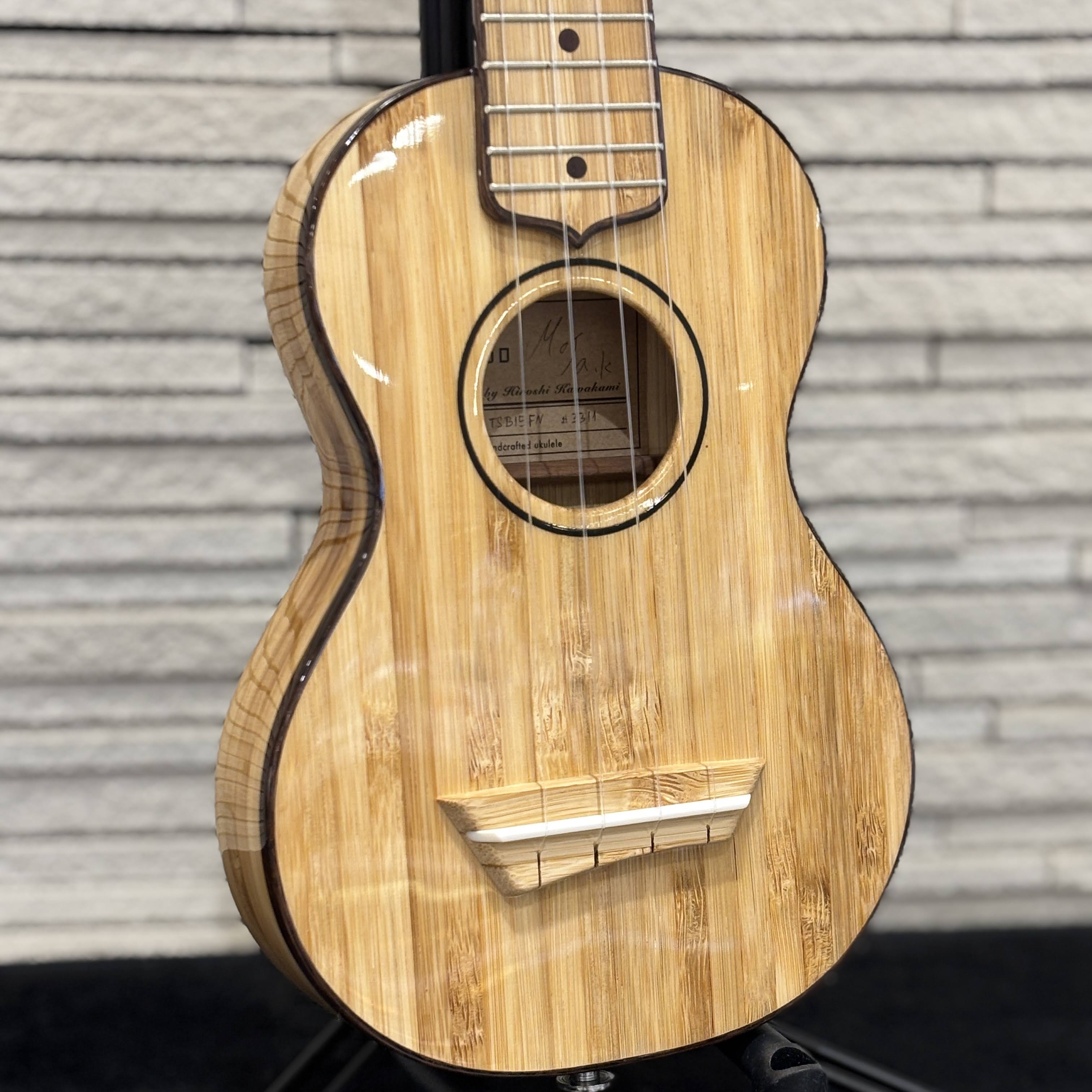 伝統的な楽器材「竹」をG-Laboがウクレレにアレンジ！！竹レレ　グロス　15F　P.Uなし