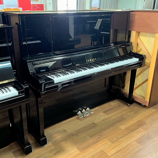 中古アップライトピアノヤマハ UX30A