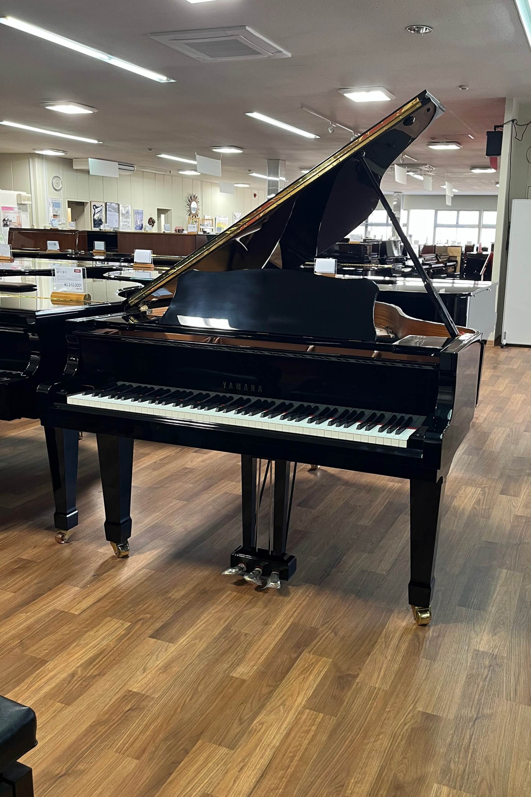 中古グランドピアノヤマハ　C3LA