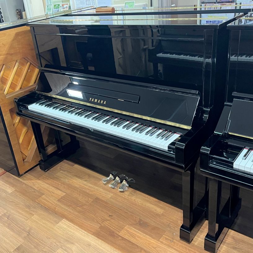 中古アップライトピアノヤマハ　U30A