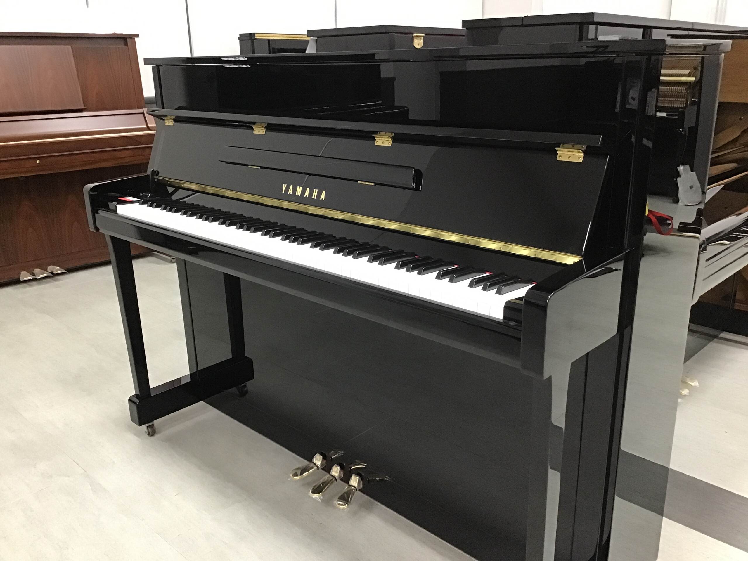 アップライトピアノ/中古YAMAHA　b113【ご成約済み】