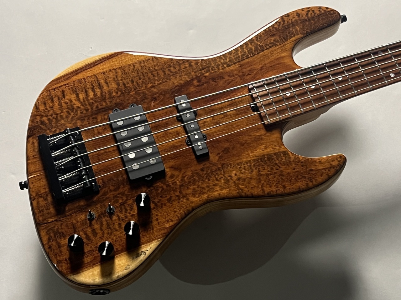 Sadowsky MasterBuilt 21-Fret MM-Style Bass Limited Edition 2022
