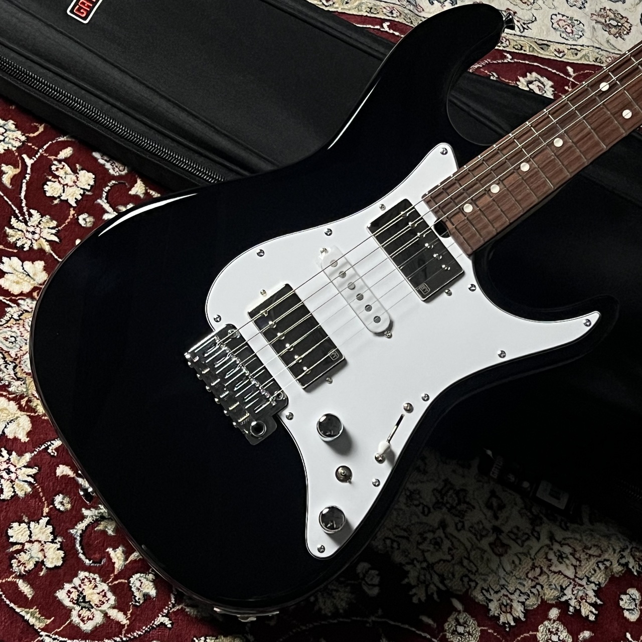 EVERTONE GUITARWalkurey-ST【Black】