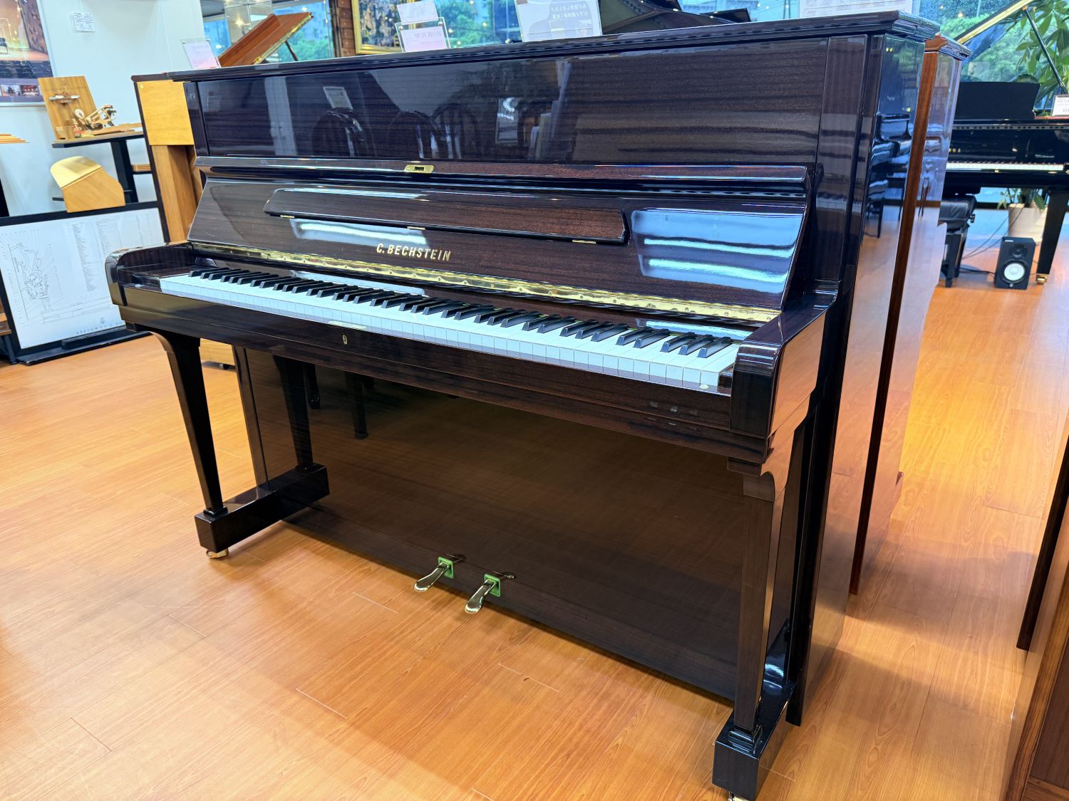 中古アップライトピアノベヒシュタイン　12A