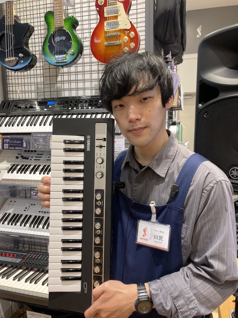 川尻(デジタル楽器、シンセサイザー担当)