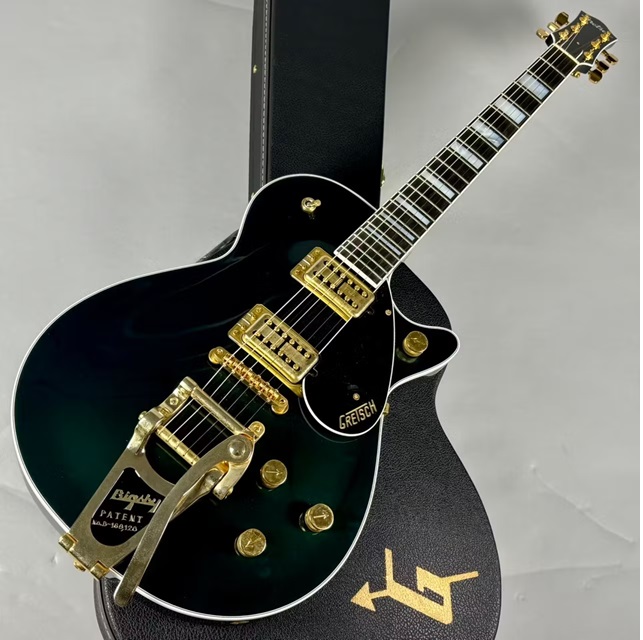 GRETSCH G6228TG Players Edition Jet BT with Bigsby and Gold Hardware Cadillac Green
通常税込販売価格￥419,100→アウトレット特別税込価格￥318,000
パーツのくすみがあるためアウトレット大特価！早い者勝ちです！
