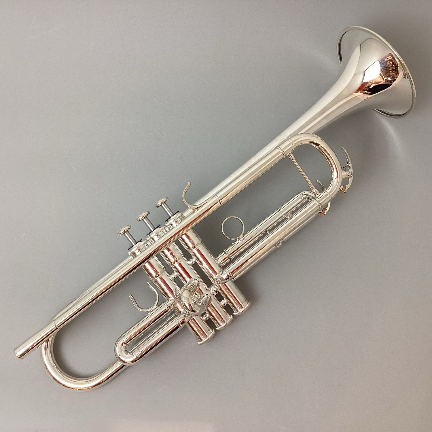 YAMAHA
YTR-5335GSIILSE