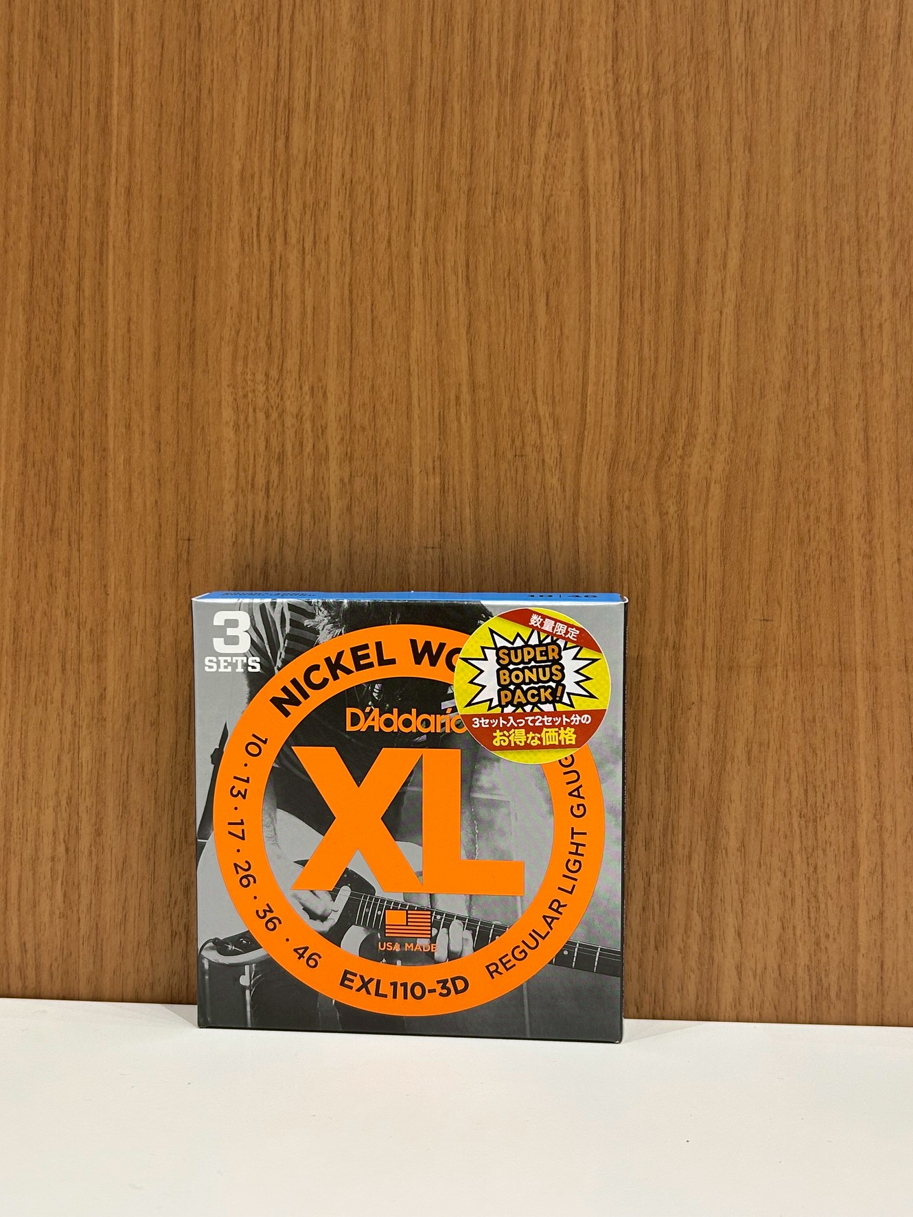 ● ダダリオ EXL120（10-46）
【こんな方におすすめ】
・スタンダードなエレキ弦を使いたい方
・ロック・ポップス・ブルースなど、ジャンルを問わず幅広く演奏する方
・初めて自分で弦交換をする方にもおすすめです
￥2,380(税込)