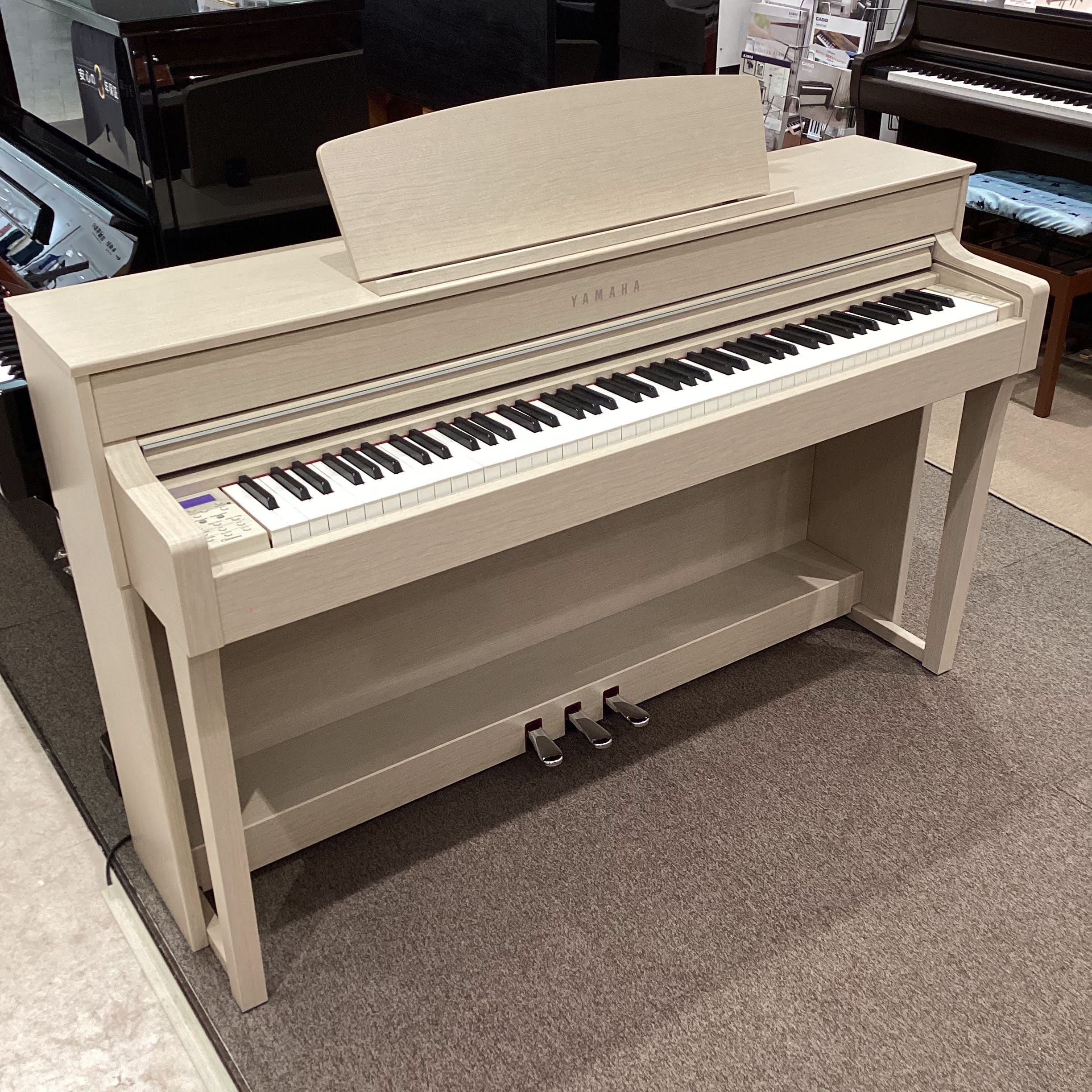 中古電子ピアノYAMAHA　CLP-645/WA（ホワイトアッシュ調）※2018年製造【ご成約済み】