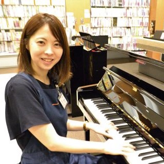 副店長　ギターアドバイザー糸永（いとなが）