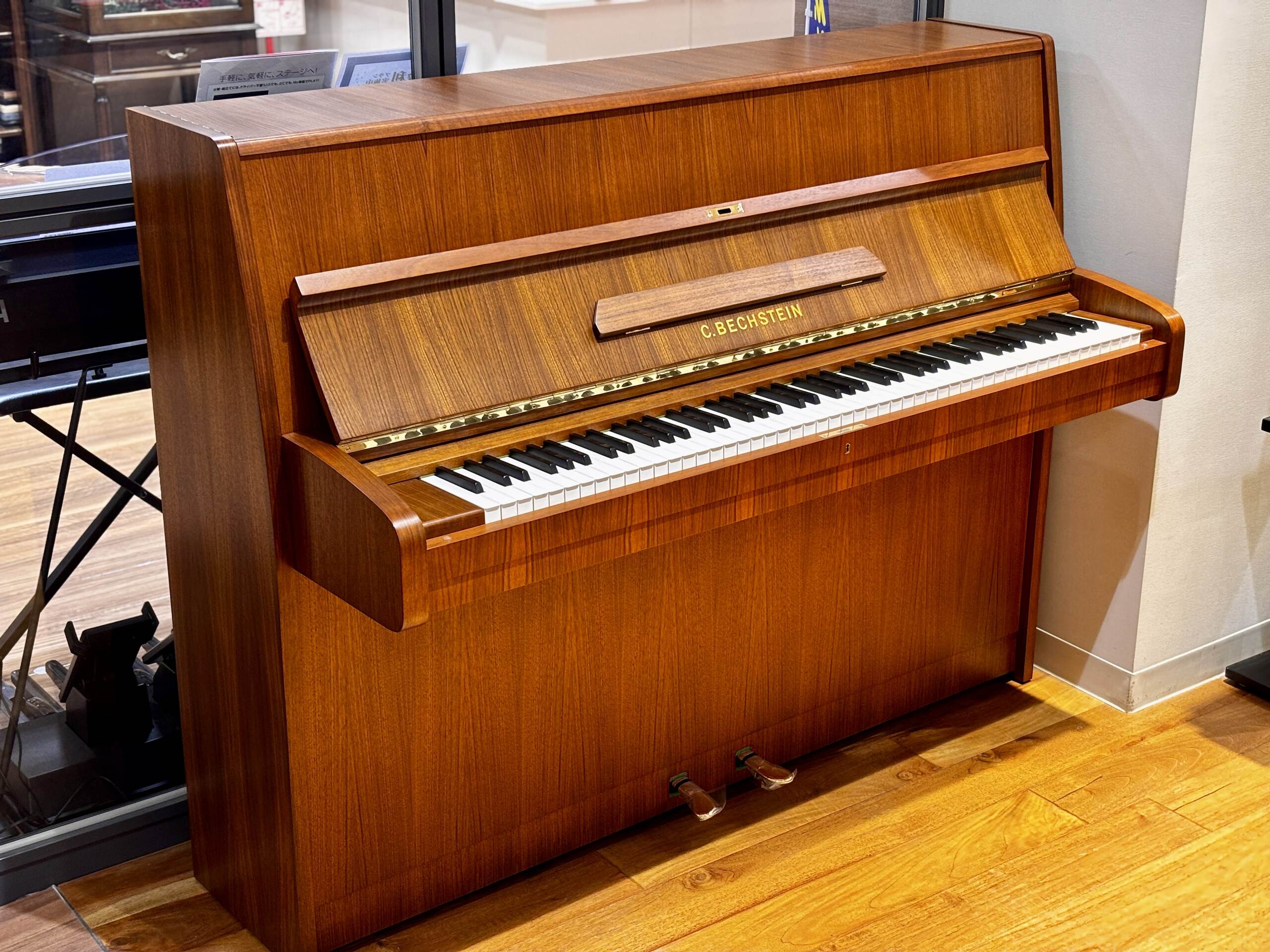C.BECHSTEIN (ベヒシュタイン) 中古アップライトピアノ12N 中古 1967年製
