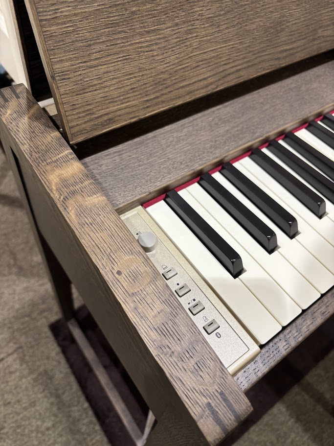 Roland×カリモク】鍵盤家具という新しい電子ピアノ『 KF-25』 展示中