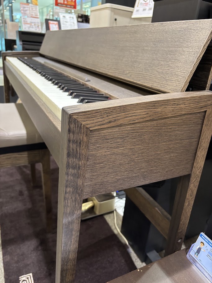 Roland×カリモク】鍵盤家具という新しい電子ピアノ『 KF-25』 展示中